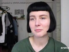 Brunetka, Zbliżenie, Palcówka, Niemiecki, Wprowadzenie, Cipka, Krótkie włosy, Zabawki