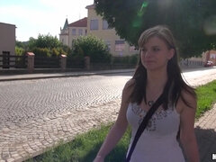 Amatéři, Kotě, Kuřba, Brunetka, Peníze, Venku, Realita, Běhna