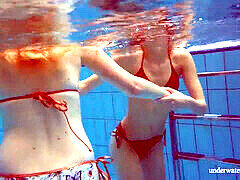 Bikini, Braunhaarige, Europäisch, Lesbisch, Im freien, Russisch, Erotischer film, Unter wasser