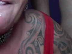 Blond, Kukk suging, Sperm skott, Gruppesex, Milf, Tattovering