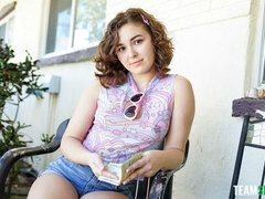 Velké péro, Kuřba, Na pejska, Venku, Různé pohledy, Krátké vlasy, Vyhublá, Teenka