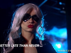 Blonde, En levrette, Européenne, Branlette thaïlandaise, Latex, De plein air, Pov, Nénés