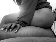 Amateur, Sucer une bite, Couple, Tir de sperme, Pieds, Fait maison