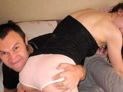 Arsch, Blasen, Braunhaarige, Hundestellung, Handjob, Nackt, Rasiert, Jungendliche (18+)