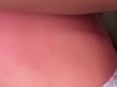 Veľký zadok, Veľké kozy, Blondína, Brunetka, Spermie v puse, Striekanie semena, Prstovanie, Pička