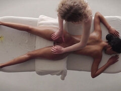 Bruinharig, Eerste keer, Hd, Lesbisch, Masseren, Orgasme, Mager