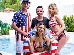 18, Velika rit, Velik kurac, Blondinka, Fafanje, Doggystyle, Naravne joške, Najstnice