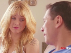 Rubia, Corridas faciales, Tetas naturales, Adolescente