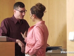 Brunetta, Lesbica, Tette