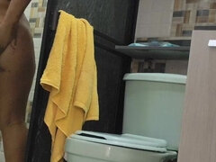 Looking at My Egyptian Stepmom While She Bathes, Real Sex