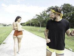 Velika rit, Velike joške, Fafanje, Rjavolaska, Doggystyle, Milf, Naravne joške, Obrito