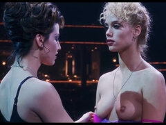 Stora tuttar, Blondin, Bystig, Kändis, Tonåring, Tuttar