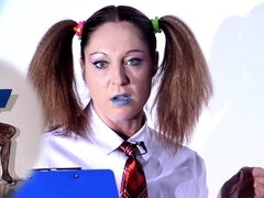 Diákotthon, Vöröshajú