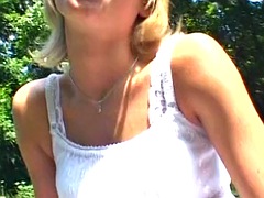Babe, Blond, Blotting, Tysk, Utendørs, Offentlig, Alene, Tenåring