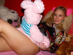 Velké péro, Blondýna, Kuřba, Na pejska, Přírodní prsa, Vyholené, Vyhublá, Teenka