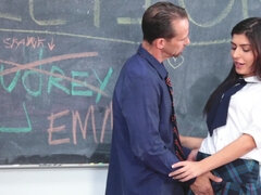 Amatőr, Cumizás, Kutya póz, Arcra élvezés, Kőkemény, Bugyi, Iskolás lányka, Tini