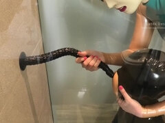 Amateur, Mamada, Consolador, Dominacion femenina, Látex, Ducha, Esclavo, Español