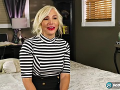 Blondin, Avsugning, Sperma shot, Första gången, Hardcore, Milf, Överraskning