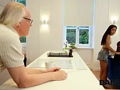 Krásky, Brunetka, Podvádění, Táta, Přítelkyně, Hd, Ječení, Kozičky