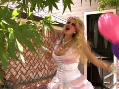 Sucer une bite, En levrette, Robe, Pieds, De plein air, Pov, Chatte, Nénés