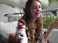 Amatör, Badrum, Avsugning, Fingering, Onani, Pov, Sprutande, Tuttar