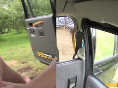 Anal, Sucer une bite, Voiture, Tromperie, Éjaculation interne, De plein air, Pov, Chatte
