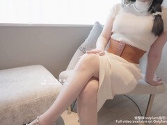 Silk-legged MILF Nana Taipei spills milk in a naughty booty slam