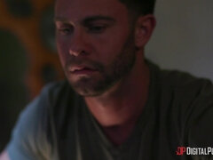 Grosser schwanz, Grosse titten, Blasen, Braunhaarige, Hundestellung, Fetisch, Kurzes haar, Tätowierung