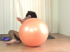 Queen Bri performs hairy sexy yoga looking great