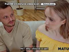 Beauté, Grosse bite, Gros seins, Attrapée, Tromperie, Homosexuelle, Plan cul à trois, Nénés