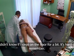 Blonde, Éjaculation interne, Mignonne, Médecin, Pov, Réalité, Uniforme, Voyeur