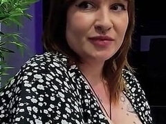 Amatør, Store pupper, Kukk suging, Brunette, Par, Runke, Synsvinkel, Fitte