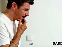 Vacker, Brunett, Pappa, Flickvän, Hd, Naturliga tuttar, Tatuering, Tonåring