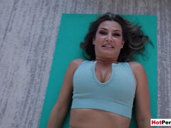 MILF mom doing her workout on a big dick