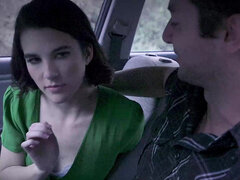 Πίπα, Μελαχροινή, Αυτοκίνητο, Βαθυ λαρυγγι, Σε στάση σκύλου στα τέσσερα, Σκληρό, Φυσικά βυζιά, Έφηβος