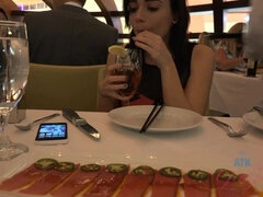 Cul, Salle de bains, Petite amie, Petite femme, Mamelons bombés, Chatte, Rasée, Sous la jupe