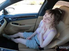 Πίπα, Μελαχροινή, Λεωφορείο, Δονητής, Σε στάση σκύλου στα τέσσερα, Σκληρό, Φυσικά βυζιά, Υγρό