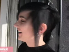 Poljubljanje, Lezbijke, Naravni, Orgazem, Piercing, Obrito, Tetovaže, Igrače