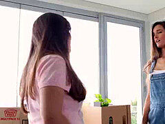 Brunette, Give finger, Lesbisk, Slikning, Fisse