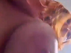 Natuurlijke tieten, Roodharige vrouw