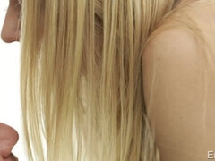 Blondi, Suihinotto, Spermashotti, Eroottinen, Selkäsauna, Alusvaatteet, Pillu