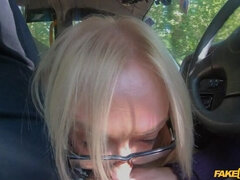 Culo, Coche, Estilo perrito, Doble penetracion, Tetas naturales, Pov, Anilingus, Cabello corto