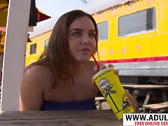 Krásky, Blondýna, Stříkání spermatu, Dávení penisem, Masturbace, Pička, Realita, Teenka