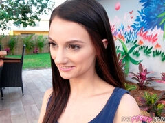 Arsch, Blasen, Braunhaarige, Hundestellung, Handjob, Pov, Rasiert, Jungendliche (18+)