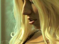 Lieveling, Mooi, Blond, Frans, Masturbatie, Alleen, Tieten likken, Speelgoed