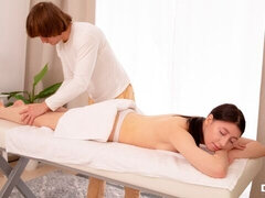 Stor kuk, Avsugning, Brunett, Handjobb, Slick, Massage, Fitta, Tuttar