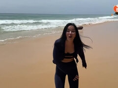 Strand, Pik sutte, Brunette, Hundestilling, Udendørs, Tisse, Pov, Sokker