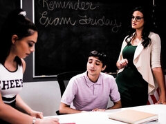 Stor stjärt, Stor kuk, Avsugning, Brunett, Doggystyle, Naturliga tuttar, Tonåring, Tuttar