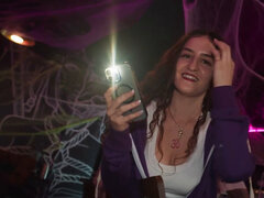 Duży tyłek, Brunetka, Punkt widzenia, Publiczny