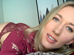 Amatéri, Anál, Veľké kozy, Blondína, Prstovanie, Masturbácia, Sólo, Stripping